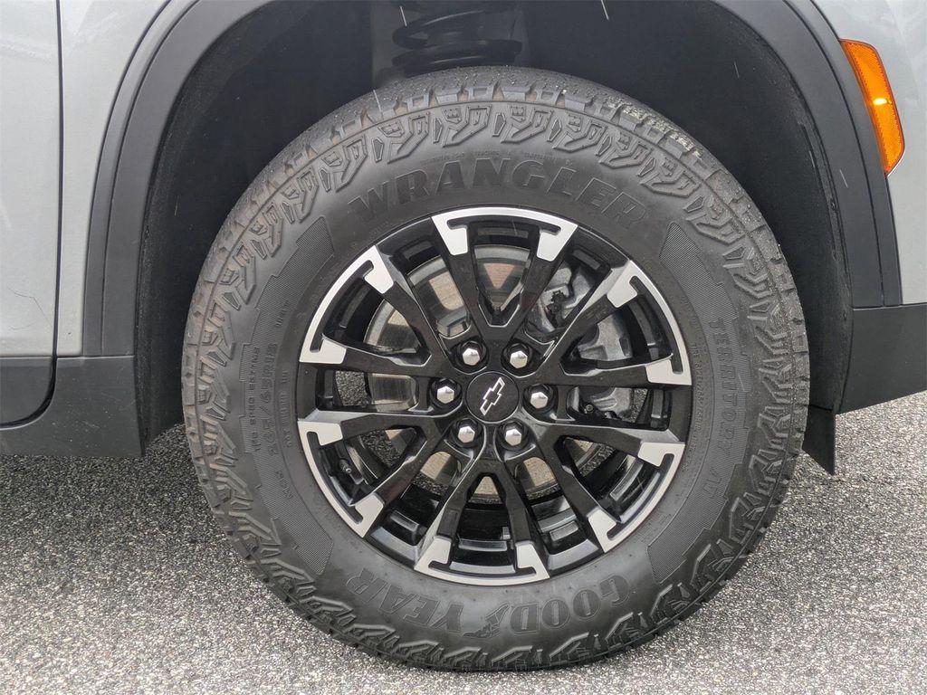 used 2024 Chevrolet Traverse car, priced at $44,000