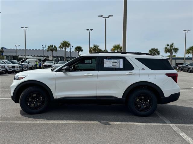 new 2024 Ford Explorer car, priced at $50,862