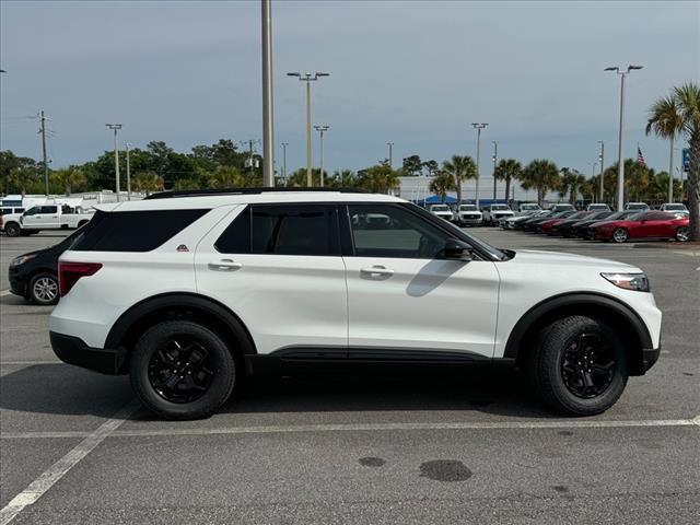 new 2024 Ford Explorer car, priced at $50,862