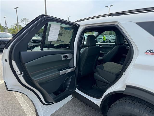 new 2024 Ford Explorer car, priced at $50,862