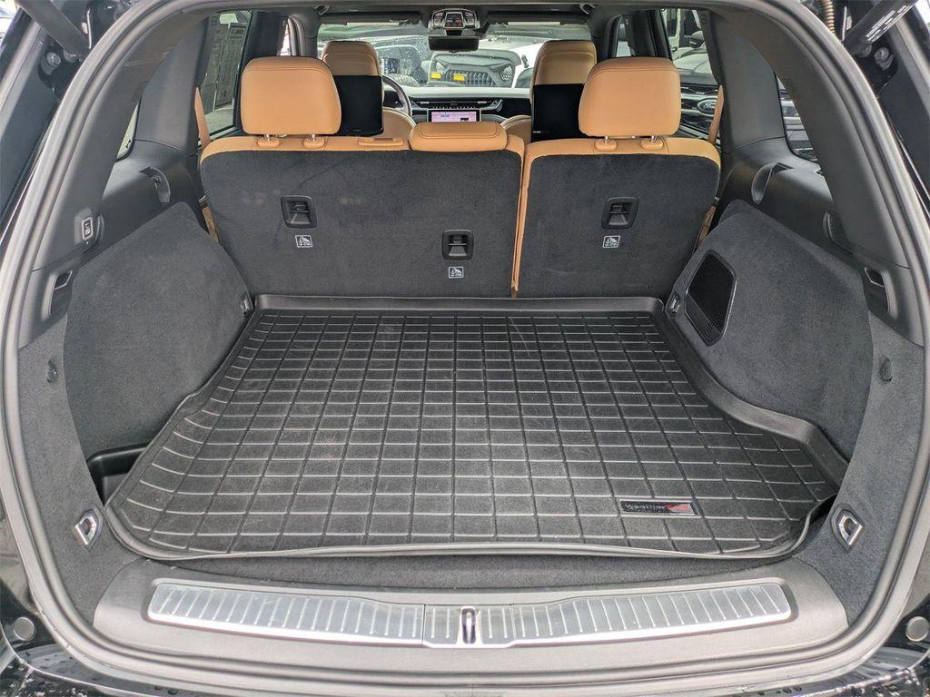 used 2023 Jeep Grand Cherokee car, priced at $34,275