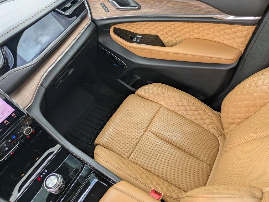 used 2023 Jeep Grand Cherokee car, priced at $34,275