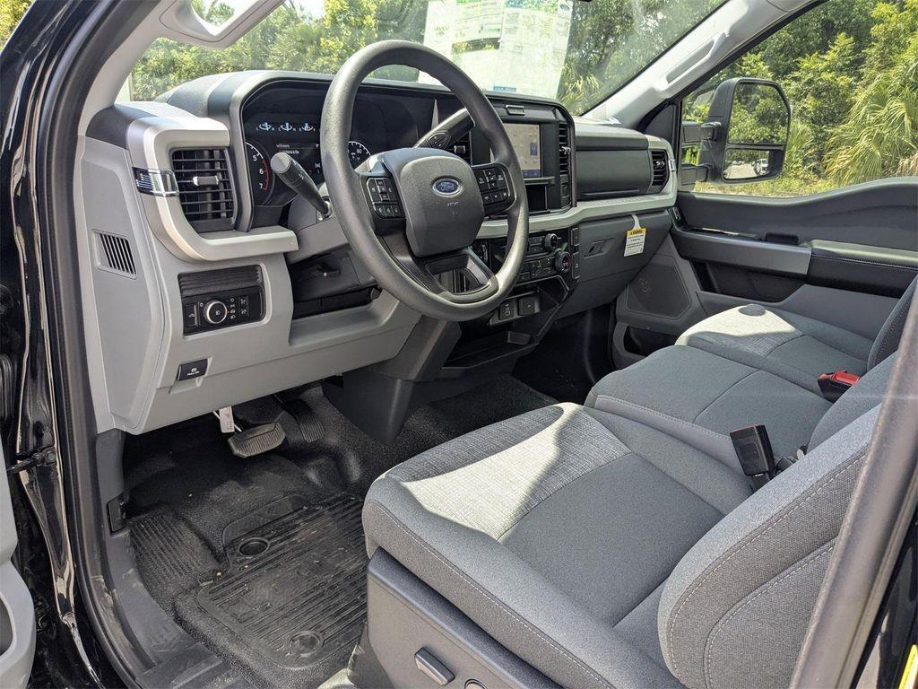 new 2025 Ford F-350 car, priced at $51,740