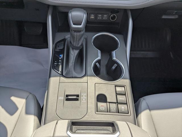 used 2023 Toyota Highlander car, priced at $37,500