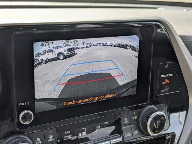used 2023 Toyota Highlander car, priced at $37,500