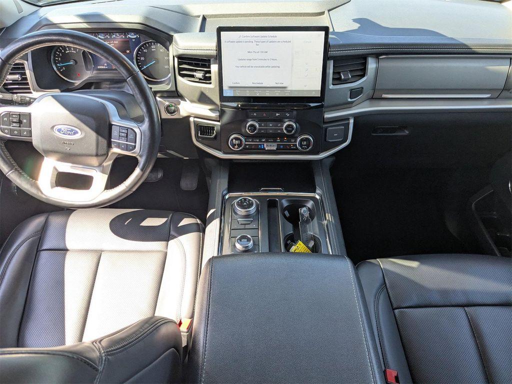 used 2024 Ford Expedition car, priced at $40,500