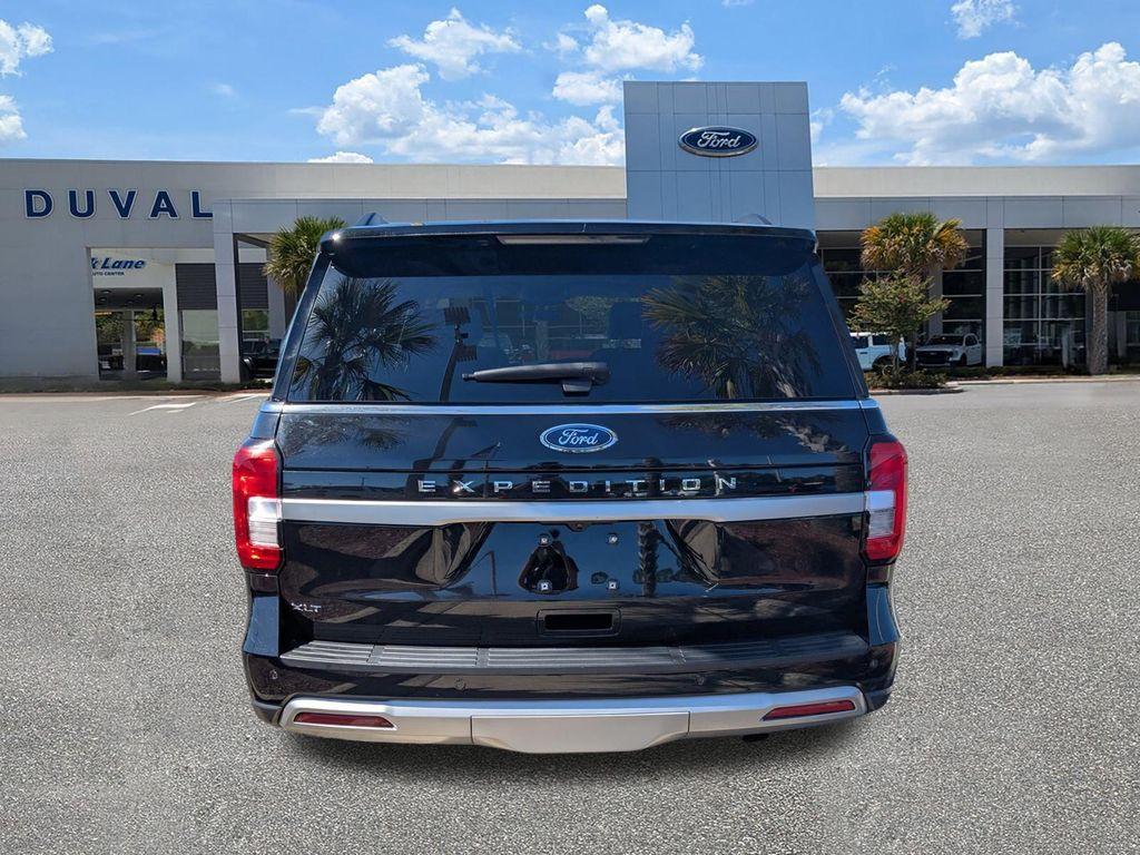 used 2024 Ford Expedition car, priced at $40,500