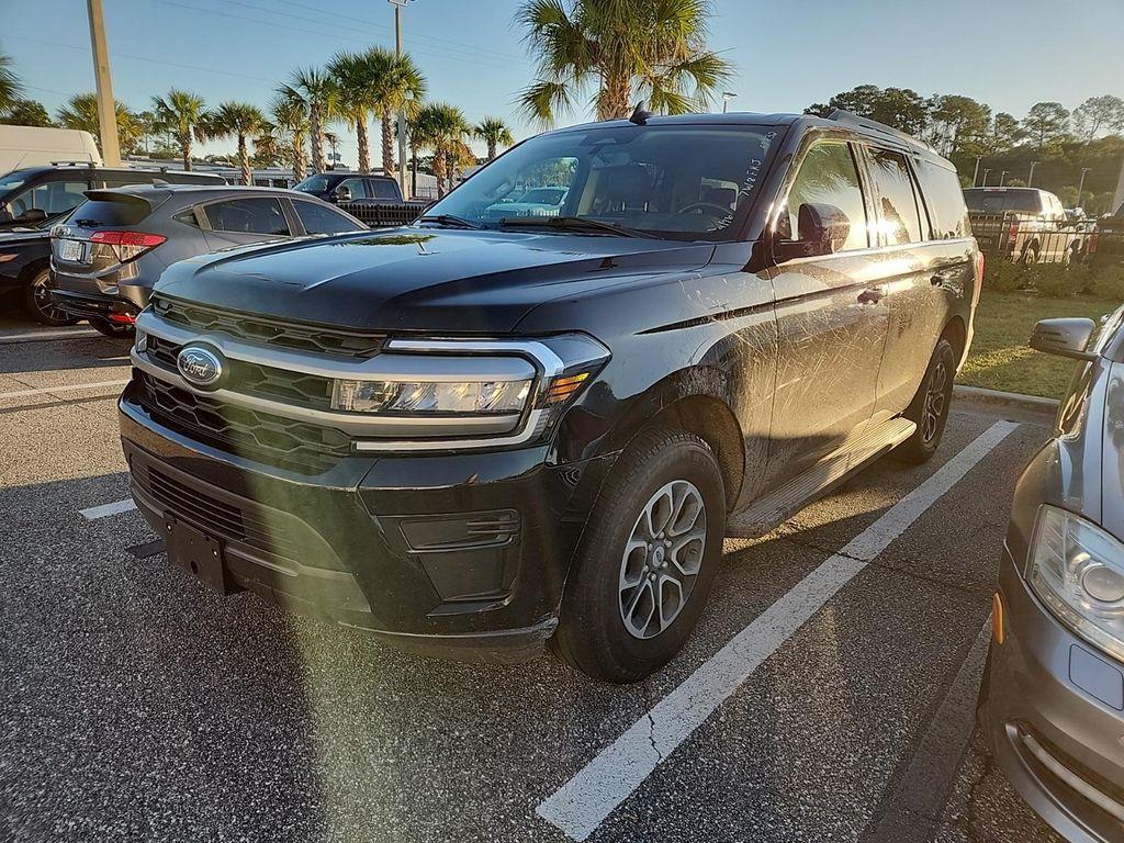 used 2024 Ford Expedition car, priced at $44,099