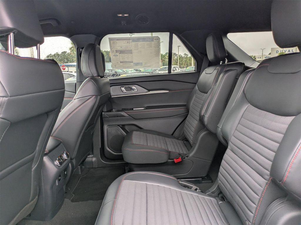 new 2025 Ford Explorer car, priced at $48,475