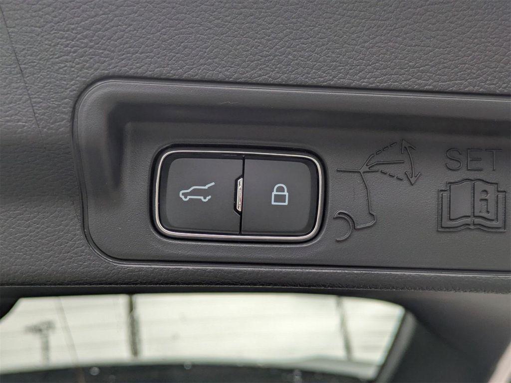 new 2025 Ford Explorer car, priced at $48,475