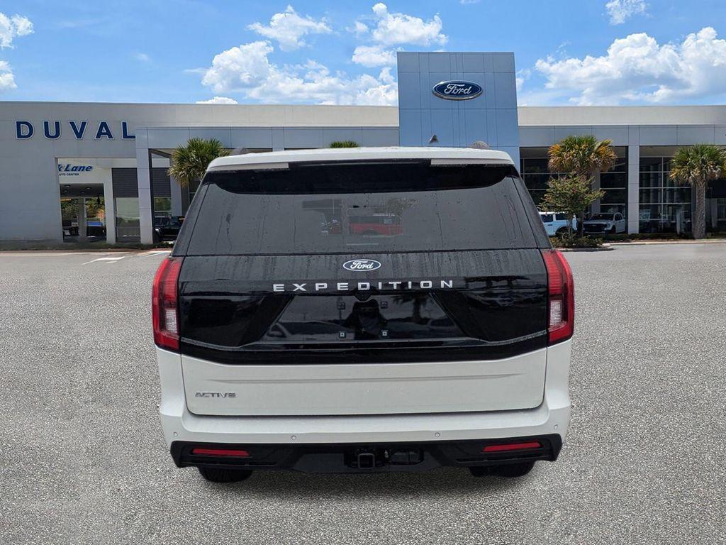 new 2025 Ford Expedition car, priced at $72,725