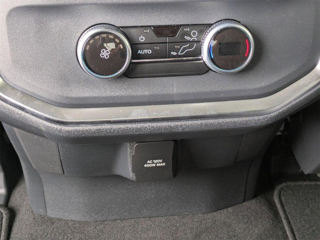 new 2025 Ford Expedition car, priced at $72,725