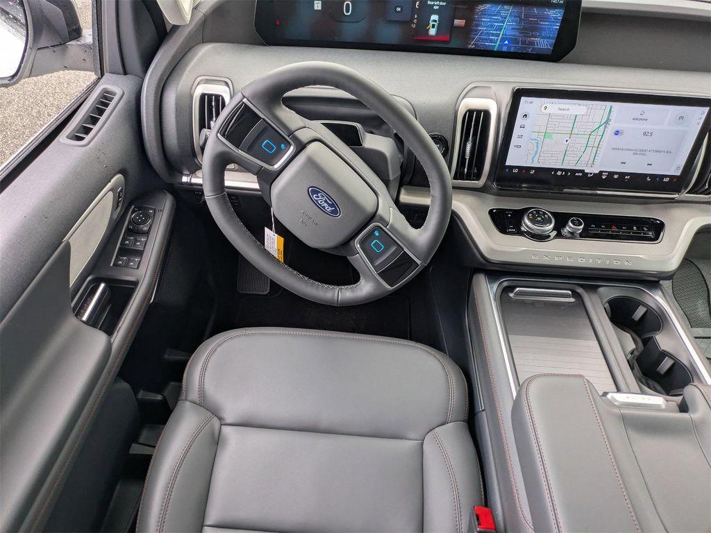new 2025 Ford Expedition car, priced at $72,725