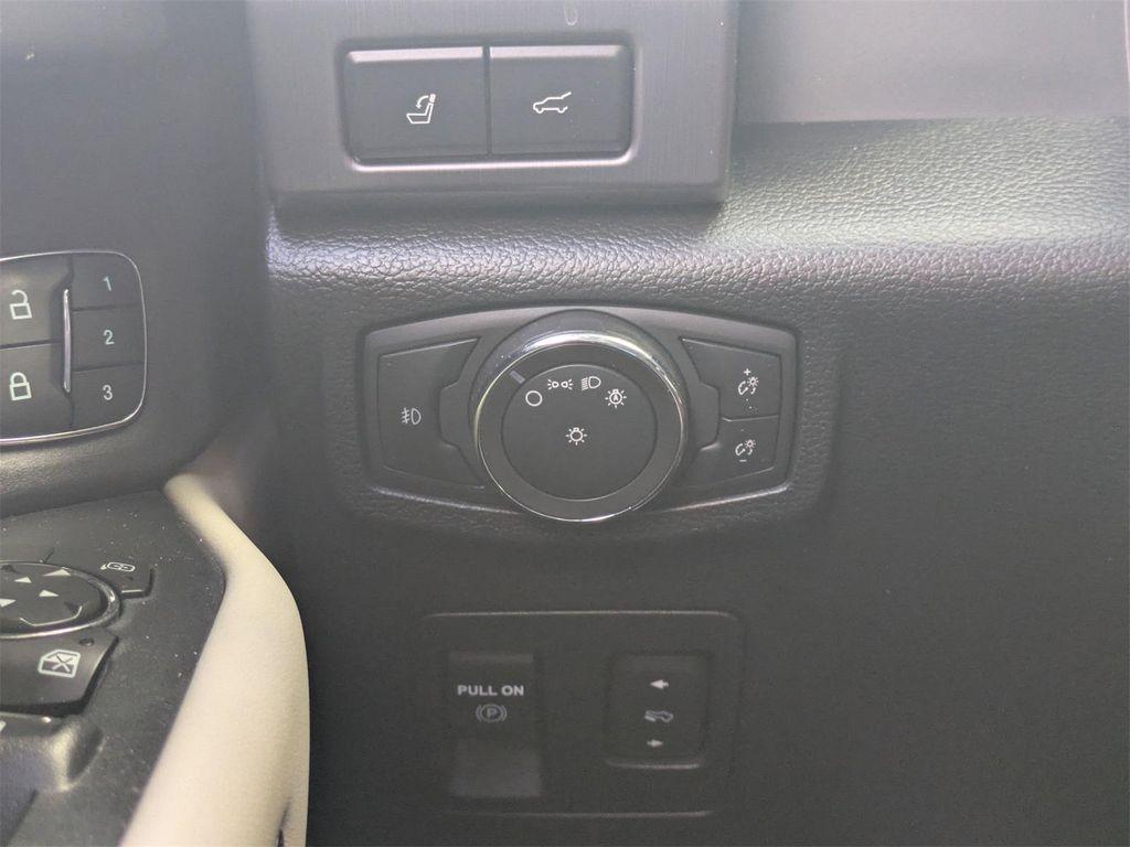 used 2021 Ford Expedition car, priced at $33,161