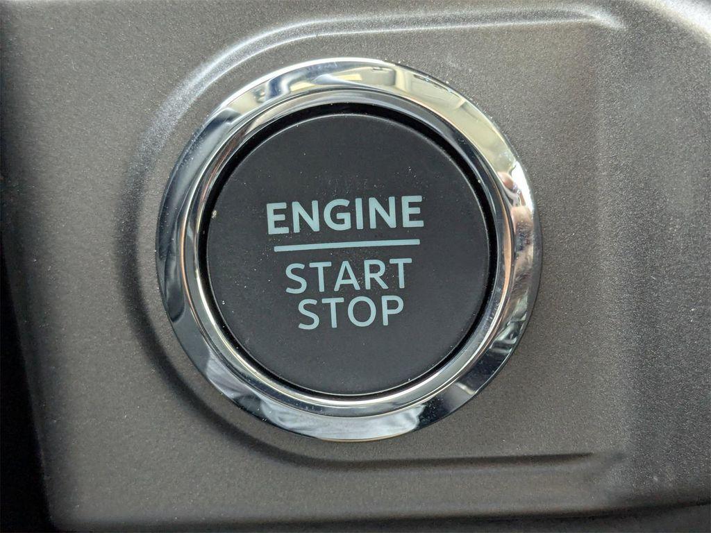 new 2025 Ford F-150 car, priced at $52,620