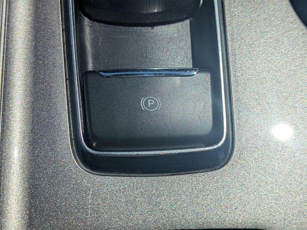 used 2023 Ford Edge car, priced at $20,000
