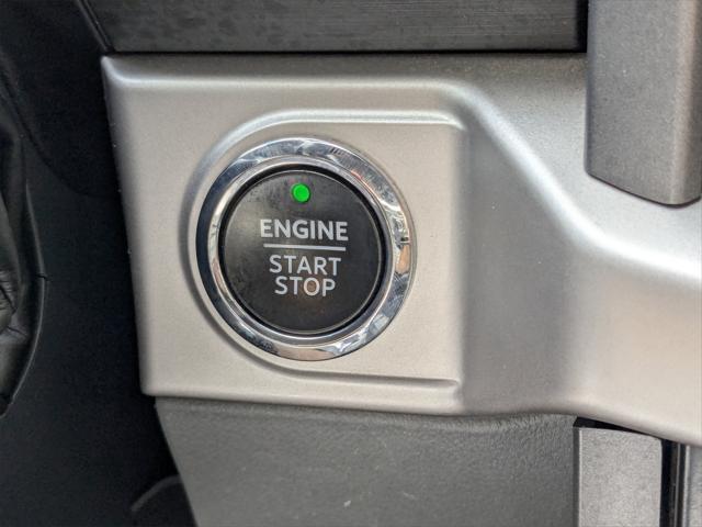 used 2022 Ford F-150 car, priced at $32,500
