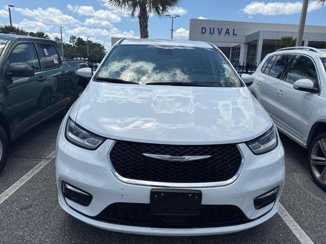 used 2023 Chrysler Pacifica car