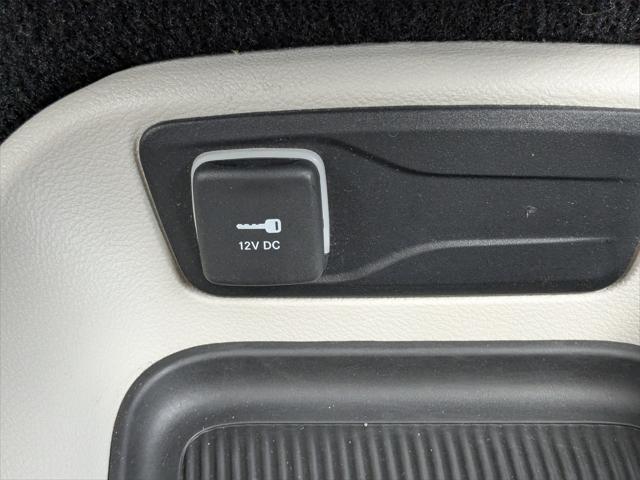 used 2023 Chrysler Pacifica car, priced at $22,000