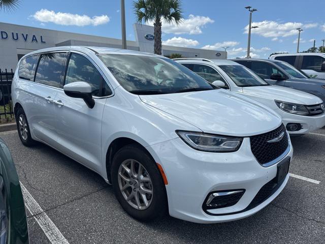 used 2023 Chrysler Pacifica car