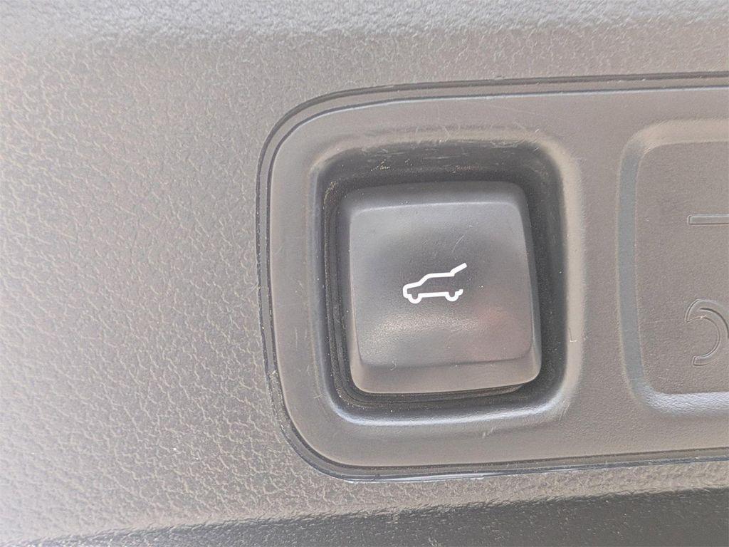 used 2021 Ford Expedition Max car, priced at $24,000