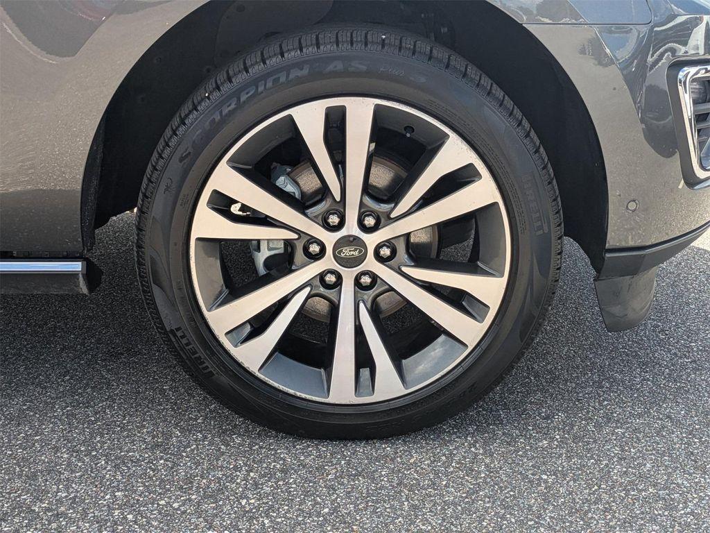 used 2021 Ford Expedition Max car, priced at $24,000