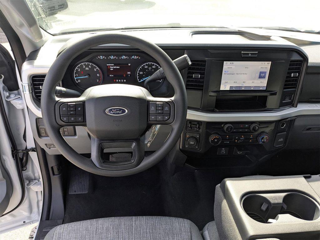 new 2025 Ford F-350 car, priced at $53,920