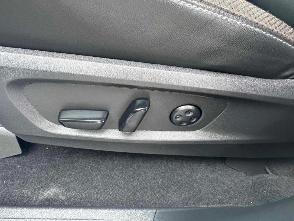used 2022 Nissan Pathfinder car, priced at $34,900