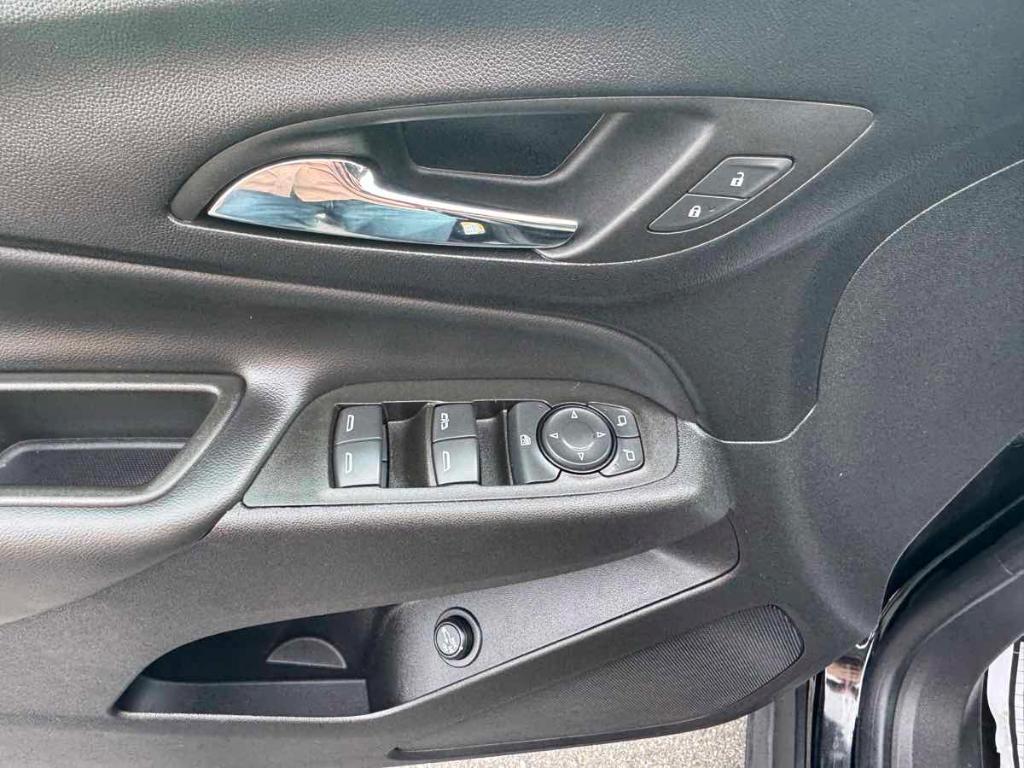 used 2023 Chevrolet Equinox car, priced at $22,900