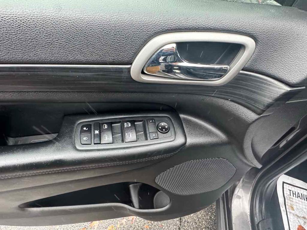 used 2020 Jeep Grand Cherokee car, priced at $27,900