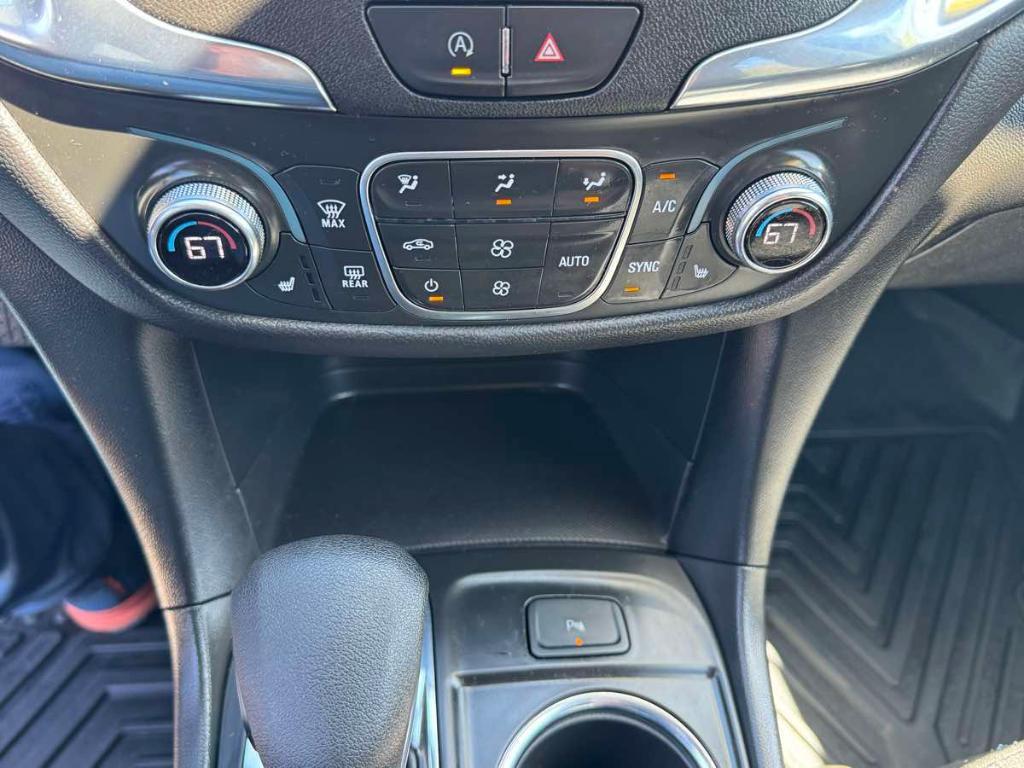 used 2023 Chevrolet Equinox car, priced at $28,900