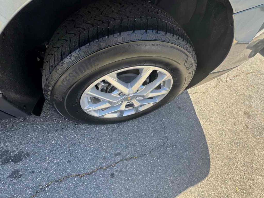 used 2023 Chevrolet Equinox car, priced at $28,900