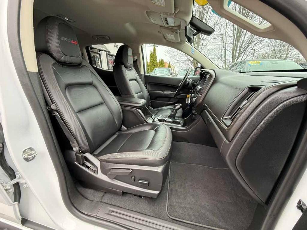 used 2022 GMC Canyon car, priced at $35,900