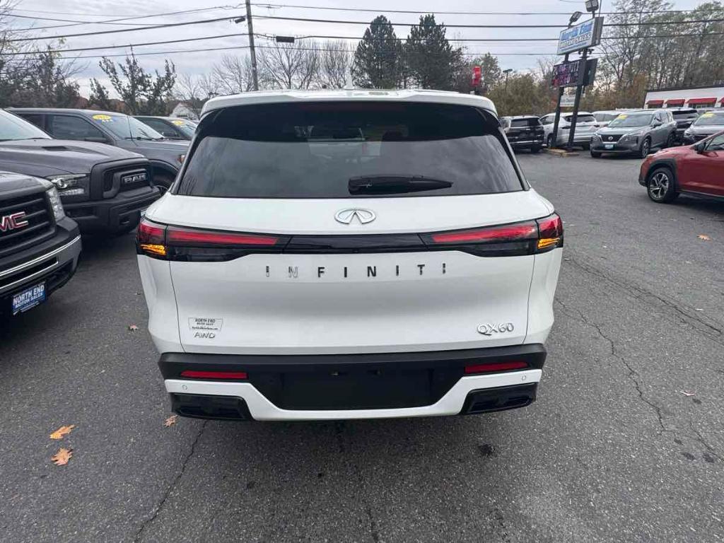 used 2024 INFINITI QX60 car, priced at $39,900