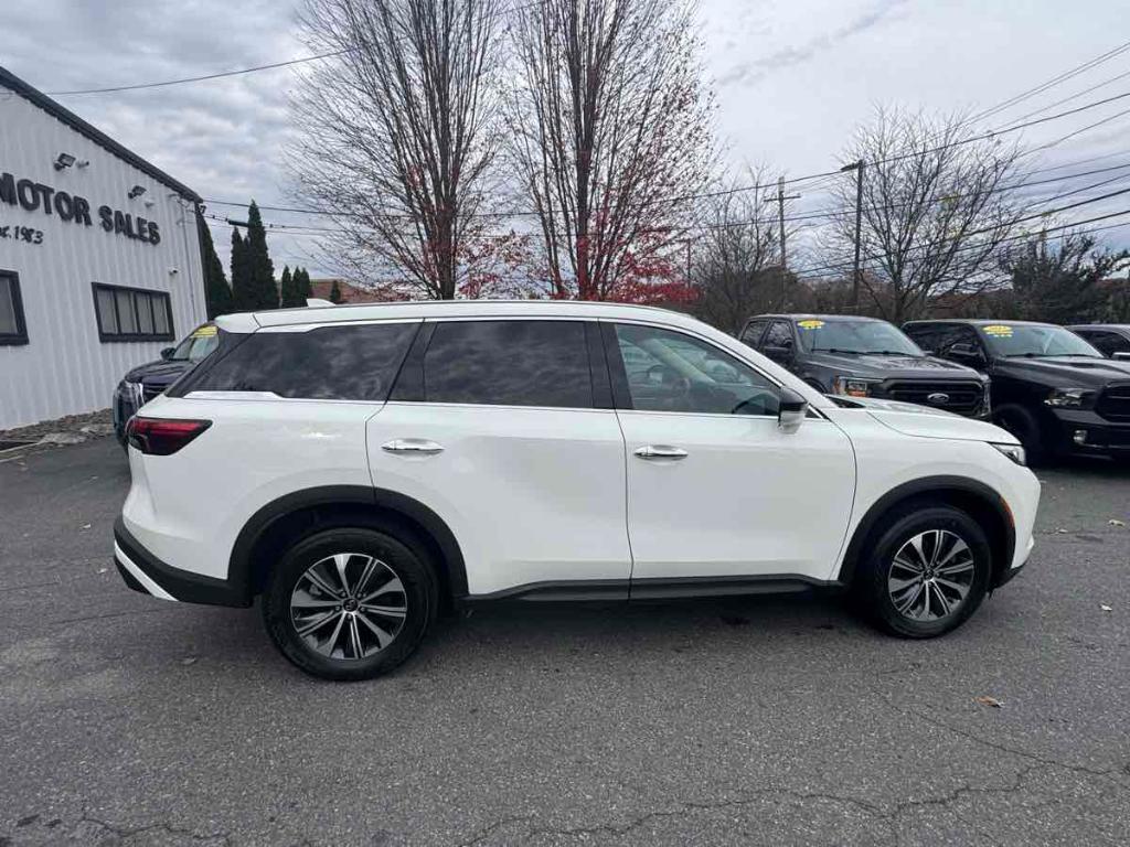 used 2024 INFINITI QX60 car, priced at $39,900