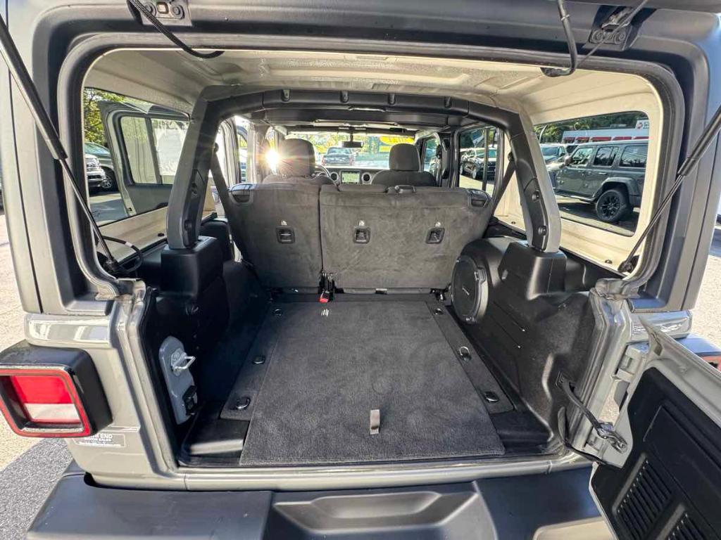 used 2021 Jeep Wrangler Unlimited car, priced at $33,900