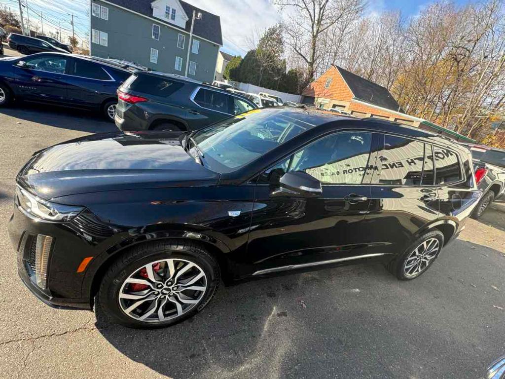 used 2024 Cadillac XT6 car, priced at $55,900