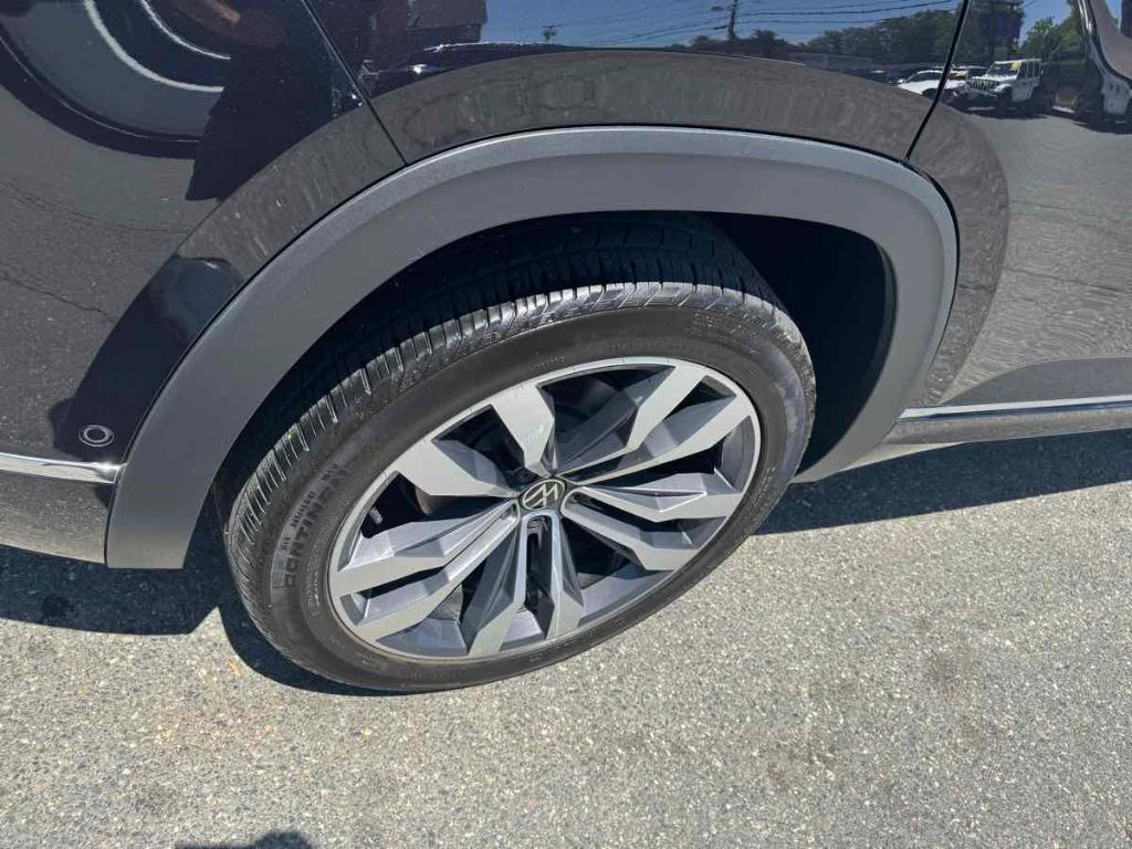 used 2021 Volkswagen Atlas Cross Sport car, priced at $32,900