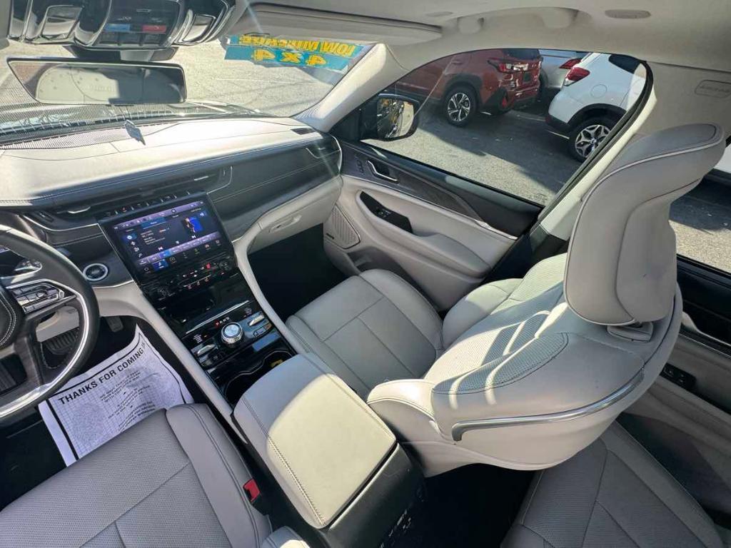 used 2023 Jeep Grand Cherokee L car