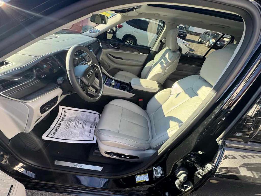 used 2023 Jeep Grand Cherokee L car