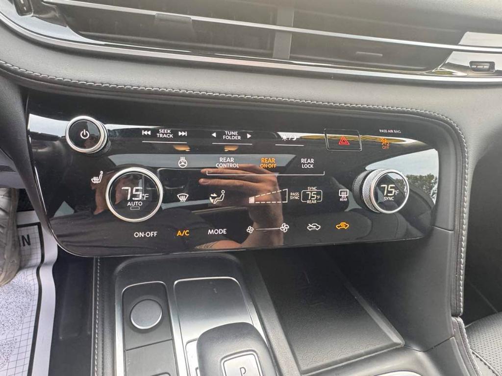 used 2024 INFINITI QX60 car, priced at $40,900