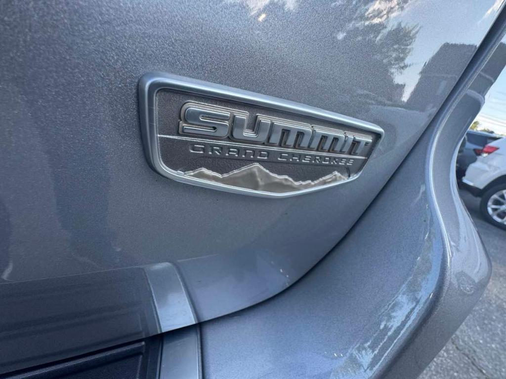 used 2021 Jeep Grand Cherokee car, priced at $39,900