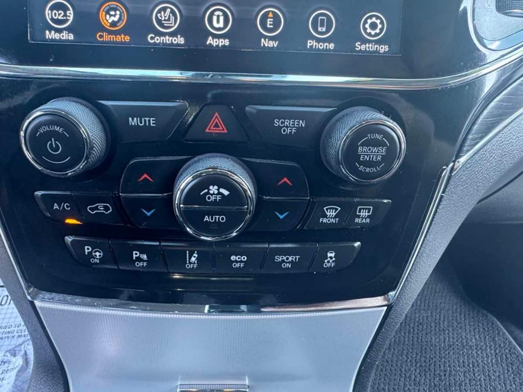 used 2021 Jeep Grand Cherokee car, priced at $39,900