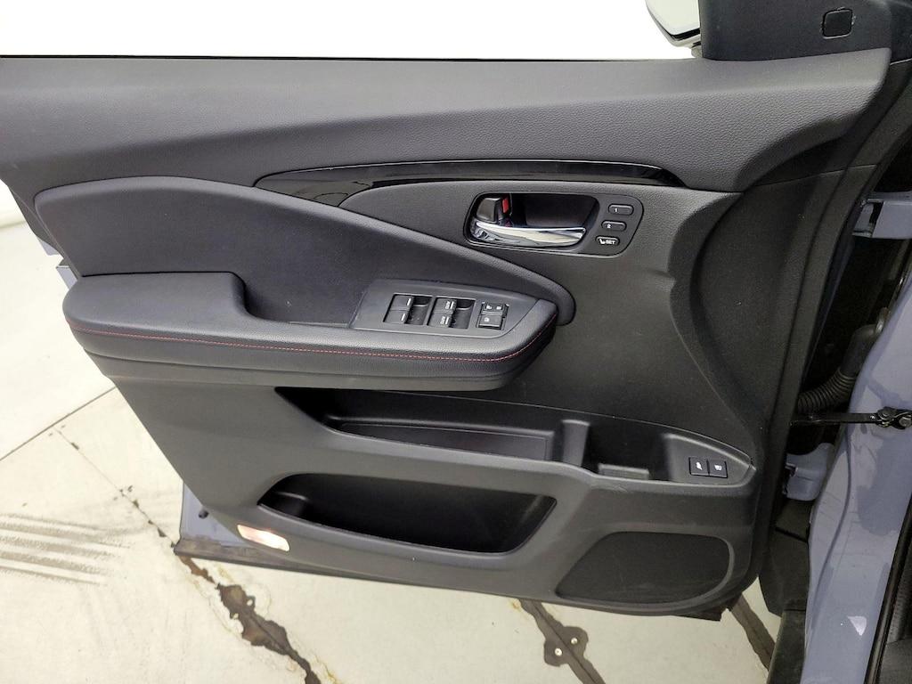 used 2022 Honda Pilot car, priced at $36,998