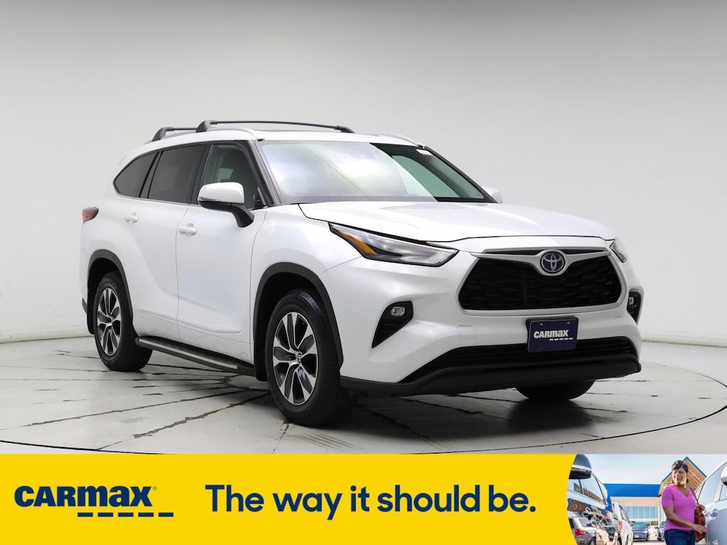 used 2022 Toyota Highlander Hybrid car, priced at $43,998