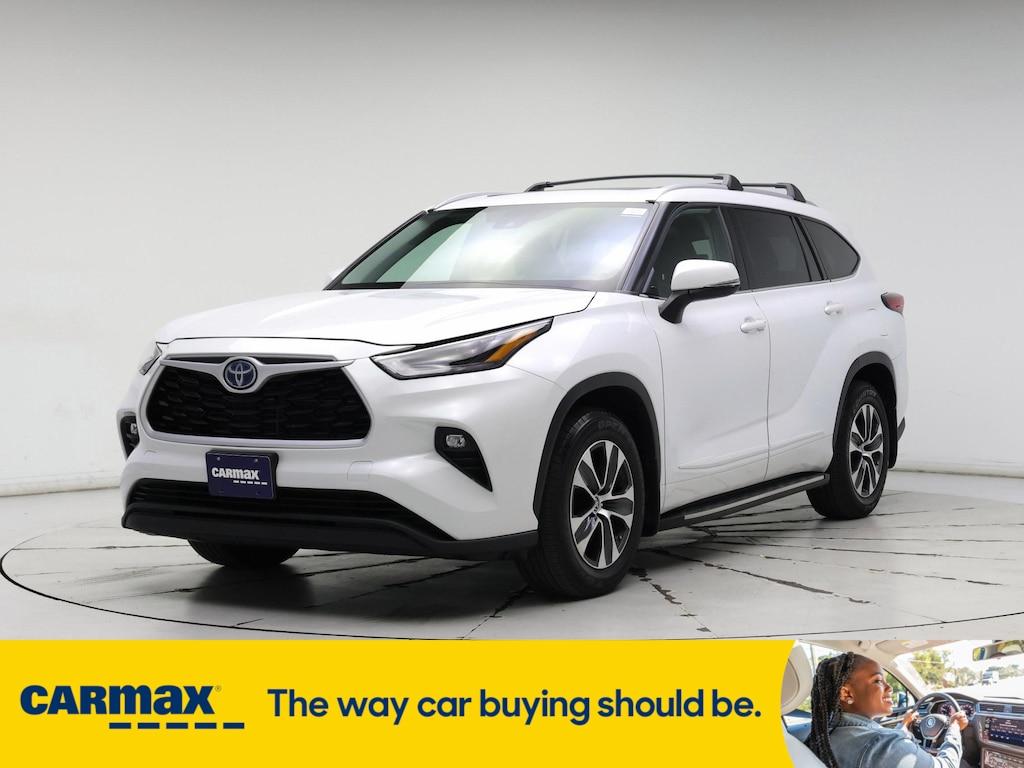 used 2022 Toyota Highlander Hybrid car, priced at $43,998