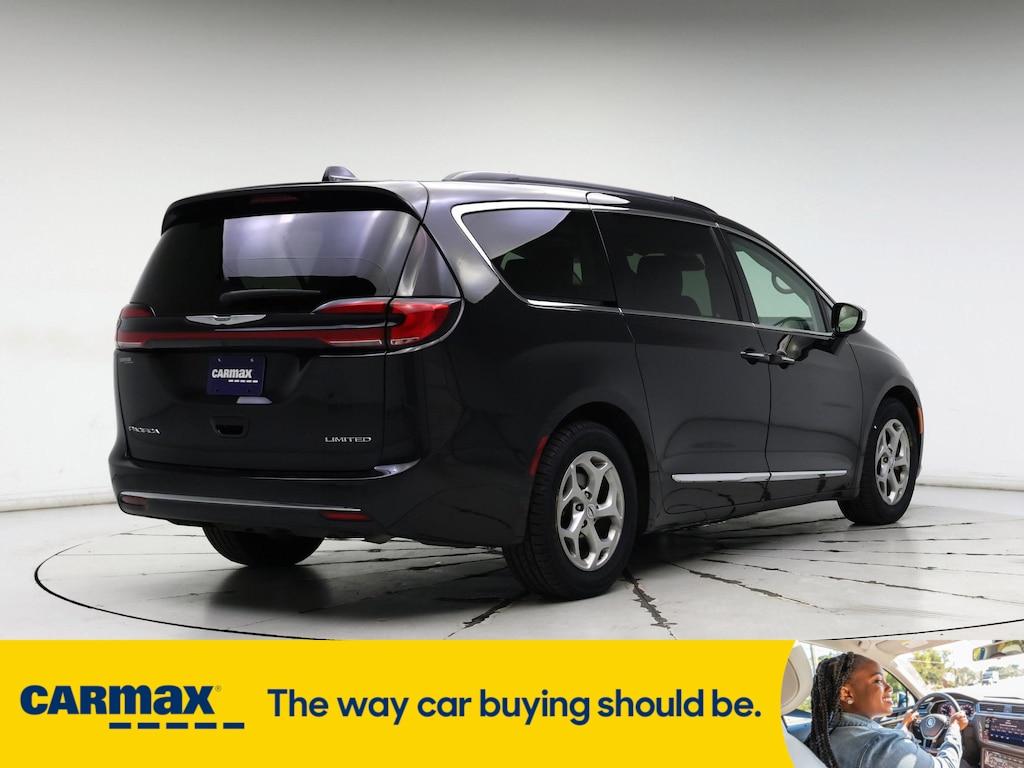 used 2023 Chrysler Pacifica car, priced at $30,998