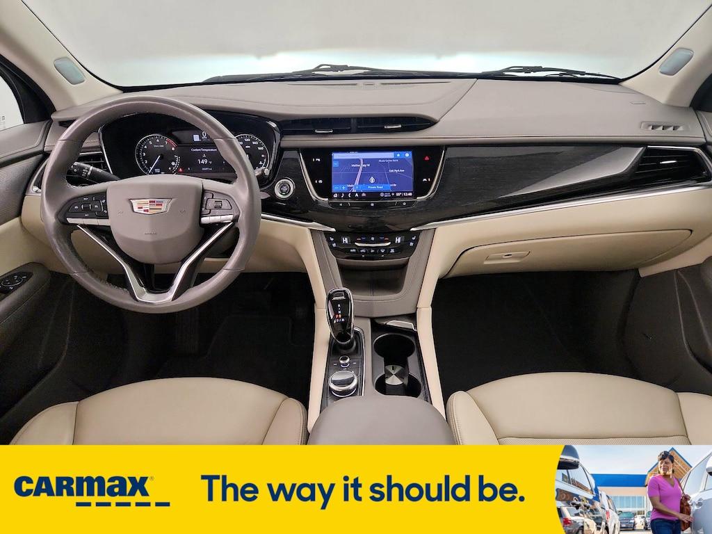 used 2021 Cadillac XT6 car, priced at $35,998