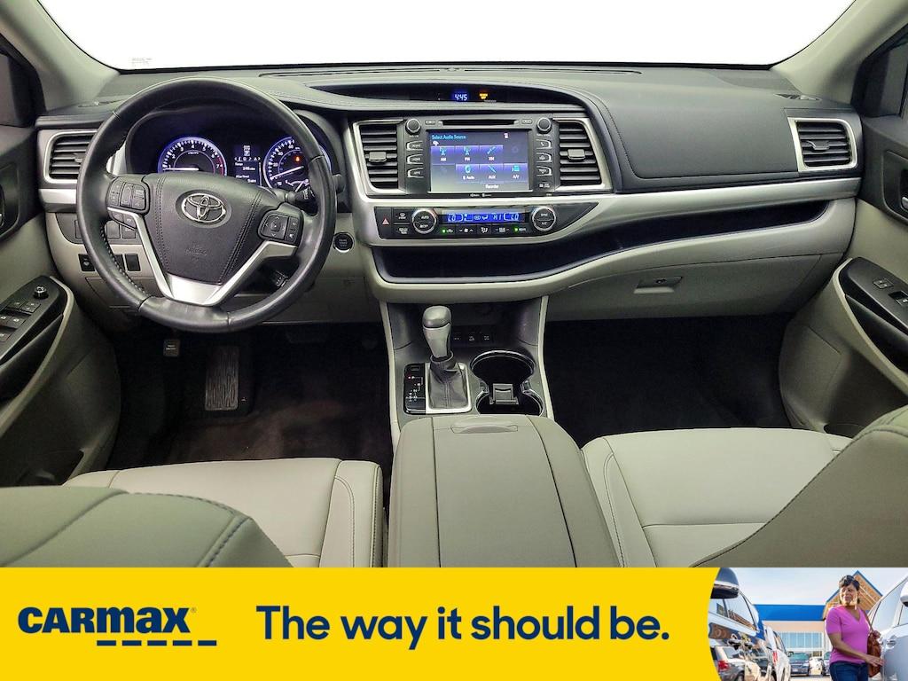 used 2015 Toyota Highlander car, priced at $27,998