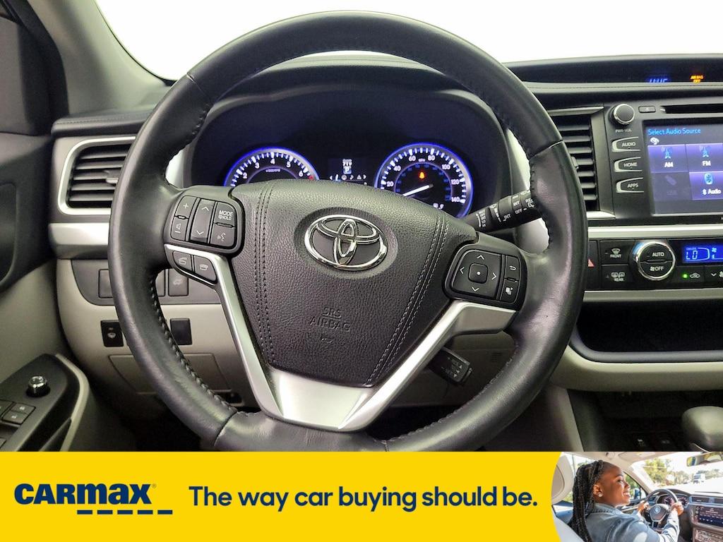 used 2015 Toyota Highlander car, priced at $27,998